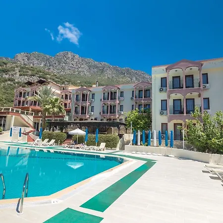 Hotel Club Phellos 3*